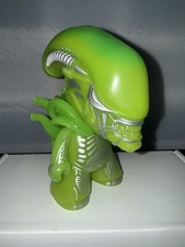 Loot Crate Alien Exclusive 6.5” Titan Vinyl Figure Zeno Morph Green Variant
