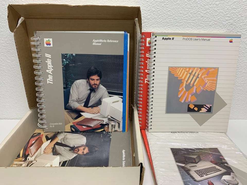 Vintage APPLE: 1983 Apple II ProDOS User's Kit + Apple IIc & IIe Supplements - Image 2 of 4