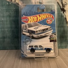 Hot Wheels Race Day - Volvo 850 Estate Die-Cast Model (GHB52)