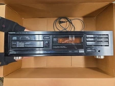 Onkyo DX-C300 CD 6 Multi Compact Disc Changer With Cartridge
