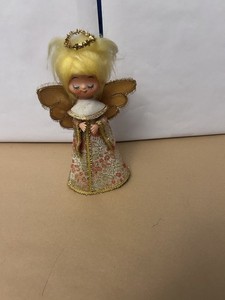VTG blonde hair angel tre topper with gold wings