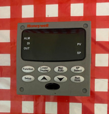 Honeywell UDC3200 Controller - DC3200-E0-300R-200-00000-E0-0 - New in box