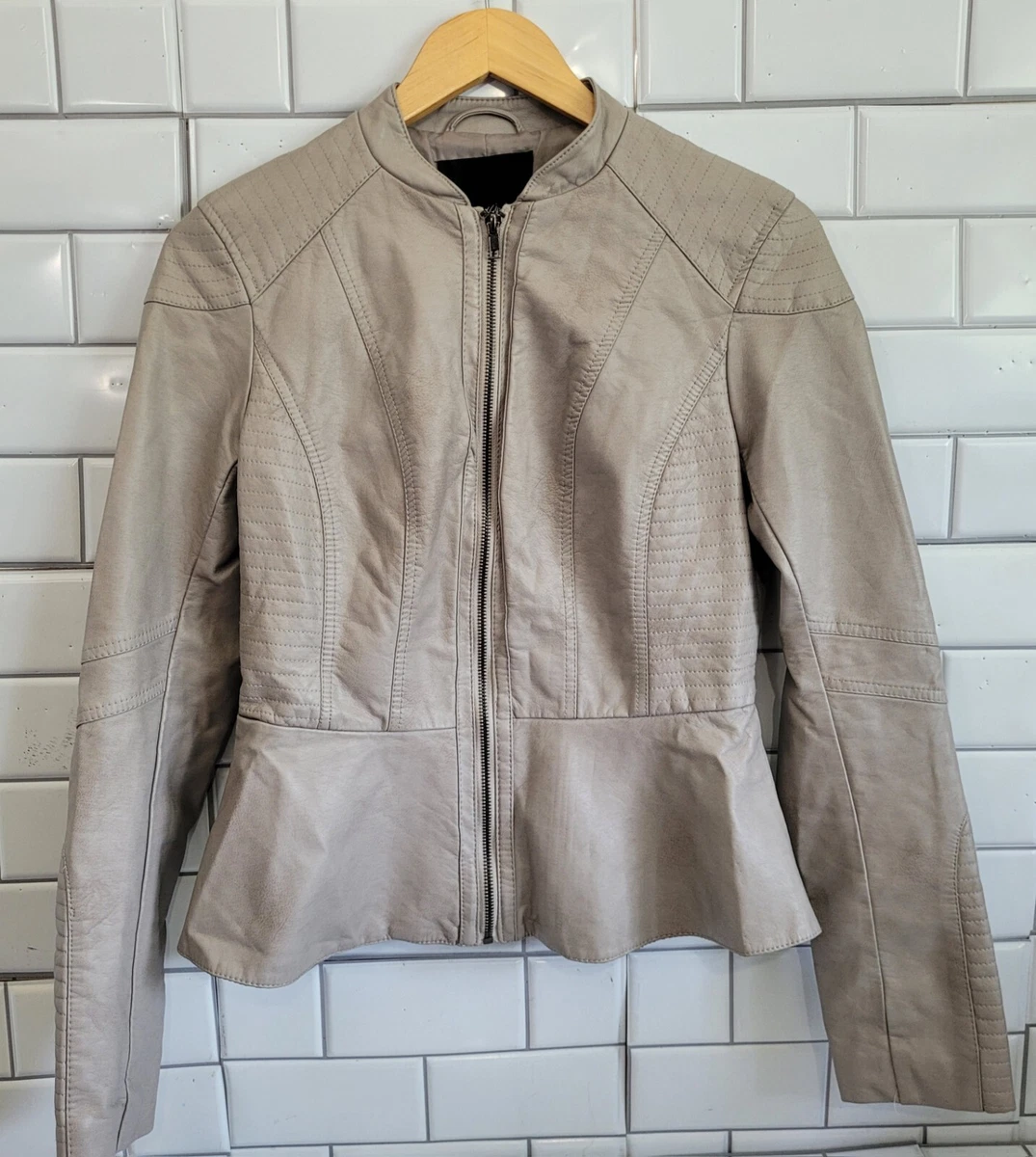 MOSSIMO TARGET Ladies Light Gray Faux Leather Jacket Fitted Moto