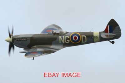 PHOTO AEROPLANE SUPERMARINE SPITFIRE LF.XVIE 'RW386 / NG-D' (SE-BIR) C ...