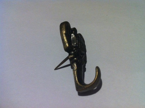 5 ANTIQUE BRASS PLATED EAGLE PUSH PIN HANGERS WALL PICTURE HANGERS + SAMPLE PACK - Picture 2 of 2