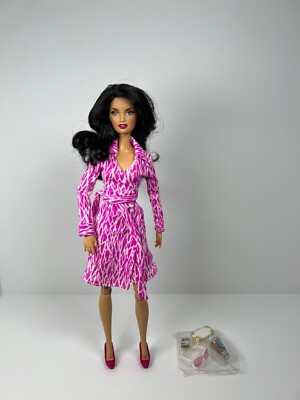 Barbie  DIANE von FURSTENBERG バービー Barbie Collector Diane von Furstenberg. Preowned, body swapped
