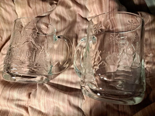 Vintage ARCOROC FRANCE Set of 2 Christmas Mugs Cups “Welcome Home” Clear Glass