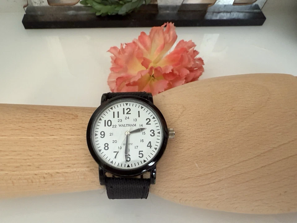 Vintage 80s Waltham Pilot Navy Field Marine Style Watch Blk Band Stainless Steel - Image 2 of 4