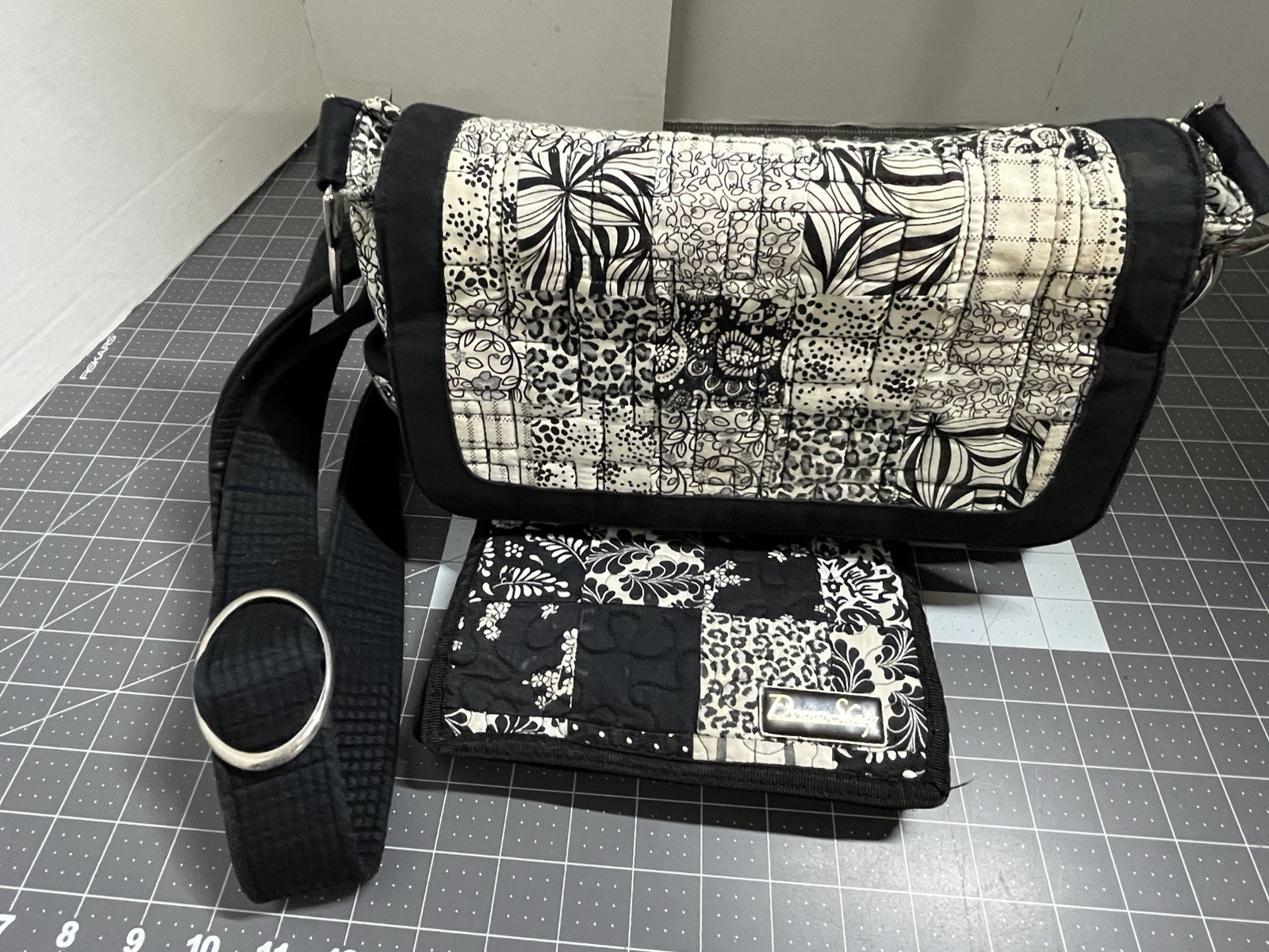 Donna Sharp Patchwork Quilted Crossbody Bag Purse… - image 1