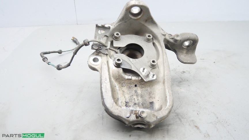 2003-2012 Maserati Quattroporte Front Left Driver Spindle Knuckle Wheel Hub OEM