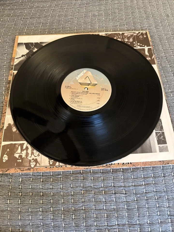 Greatest Hits Of The Outlaws High Tides Forever Vinyl LP Record 1982 Arista  - Image 4 of 4