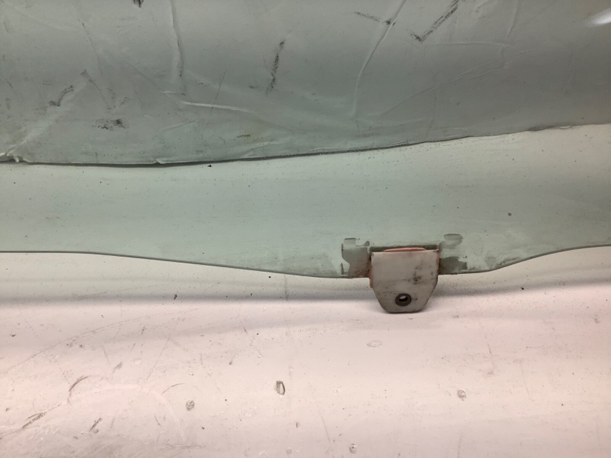 94-01 ACURA INTEGRA 2 Door Glass Window Front Right 73300-ST7-J10