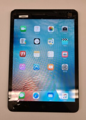 Apple iPad mini 1st Gen. 16GB, Wi-Fi, 7.9in - works great cracked digitizer 