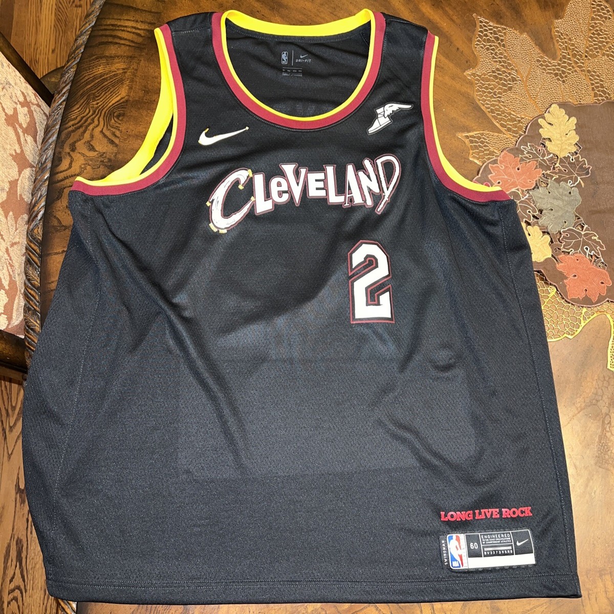 CLEVELAND CAVS Jersey Rock Hall of FAME SEXTON NBA NIKE Size