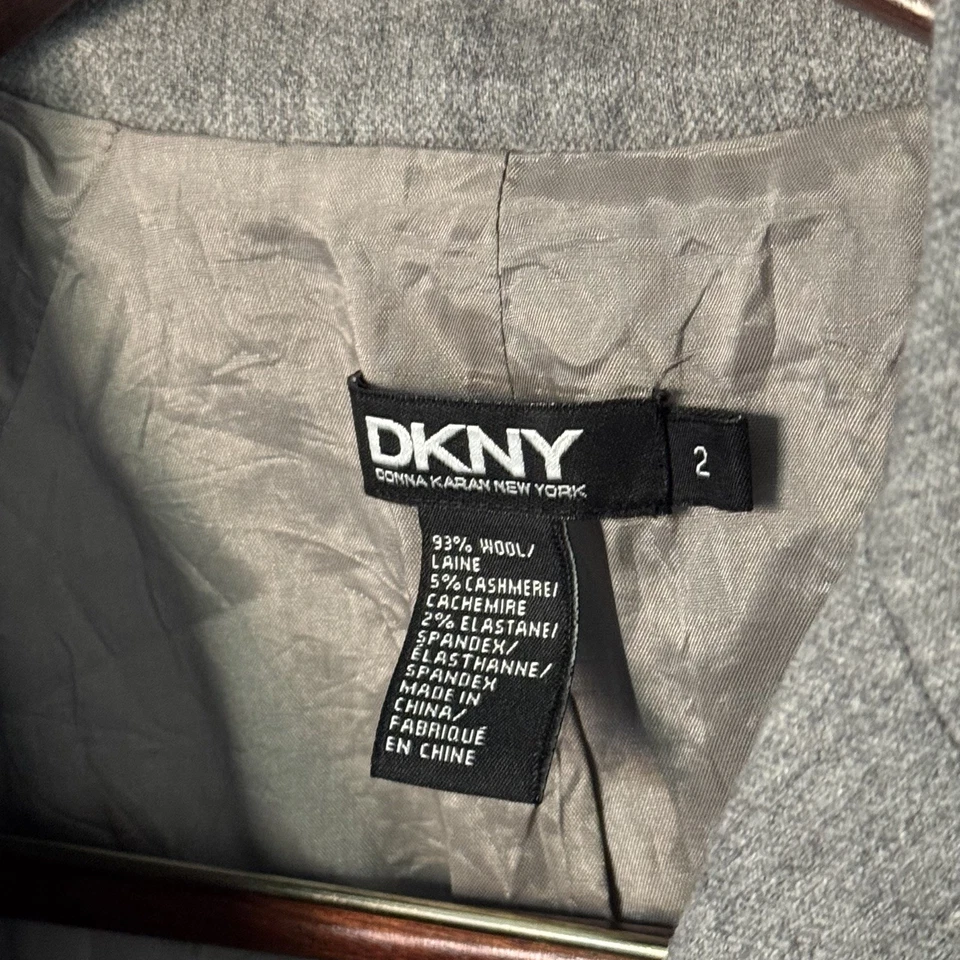 Chaqueta Blazer DKNY Para Mujer Lana Mezcla Cachemira Recortada Gris Talla 2 Carrera Oficina Foto 3 de 4