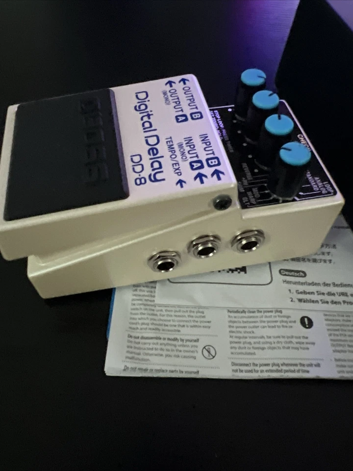 BOSS DD-8 PEDAL DE EFEITO DE ATRASO DIGITAL COMPLETO NOVO NA CAIXA ÓTIMO ESTADO - Imagem 4 de 4