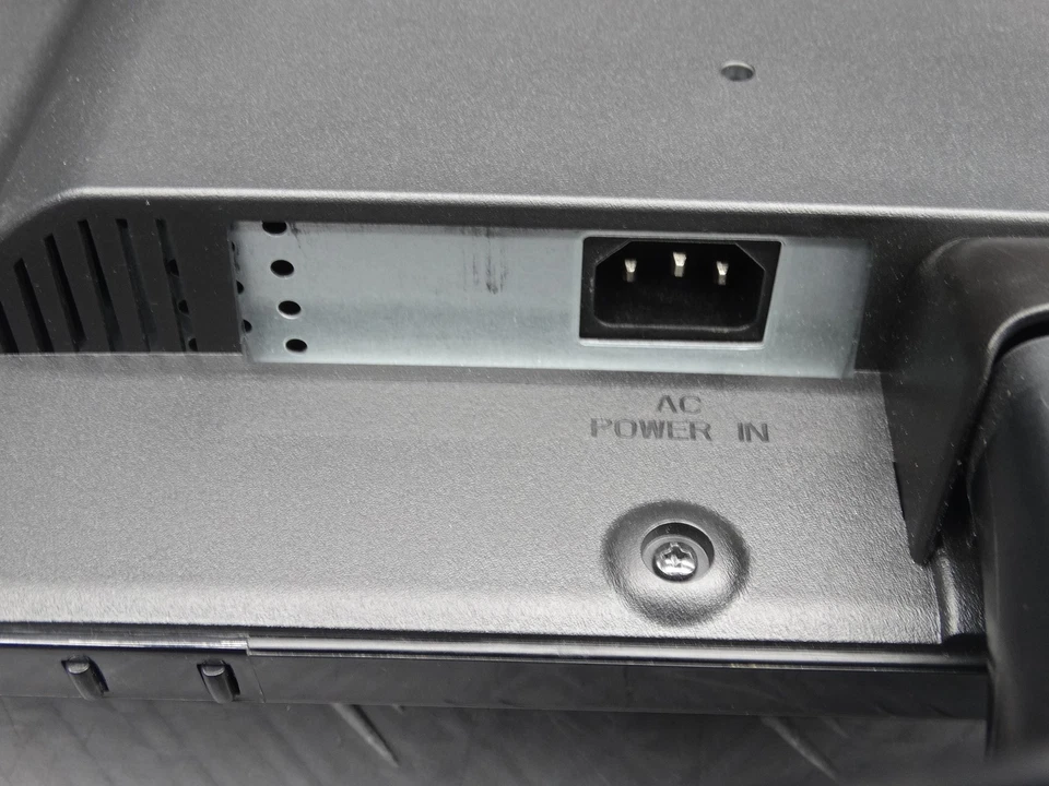 Planar 19in LCD Monitor LED Display 16:9 PLL1900MW Tested Works - Image 4 of 4