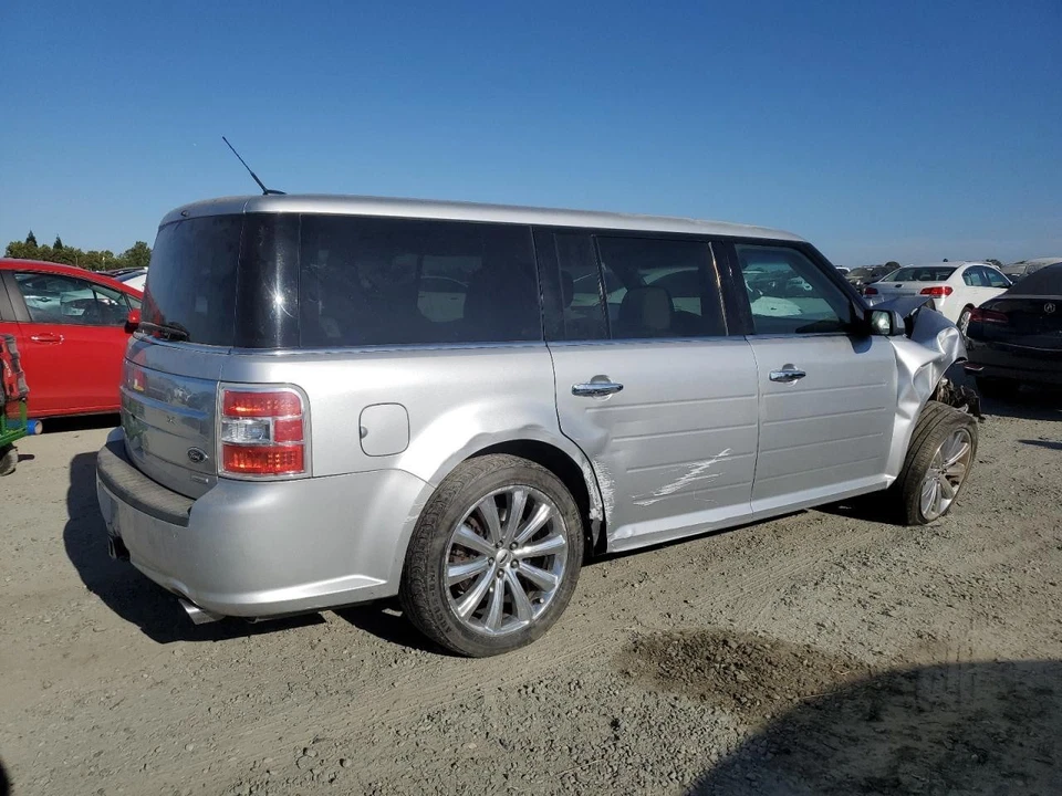 Used Brake Master Cylinder fits: 2014 Ford Flex includes reservoir Grade A - Image 3 of 4