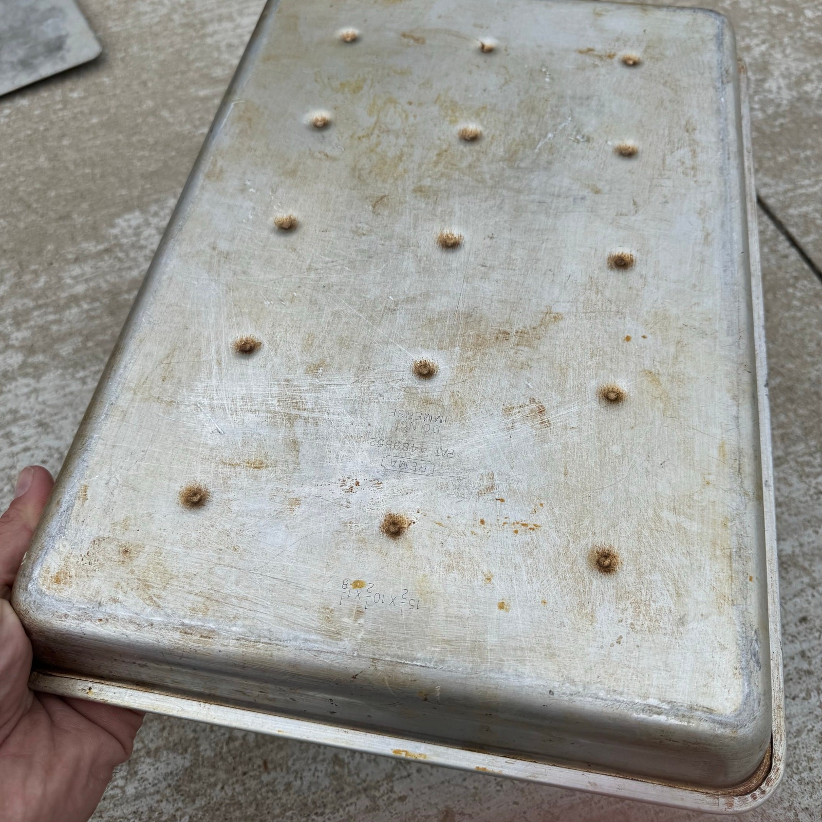 Rema 4489852 Aluminum 15 1/2"x 10 1/2" x 1 1/8" Insulated Baking Pan Nonstick