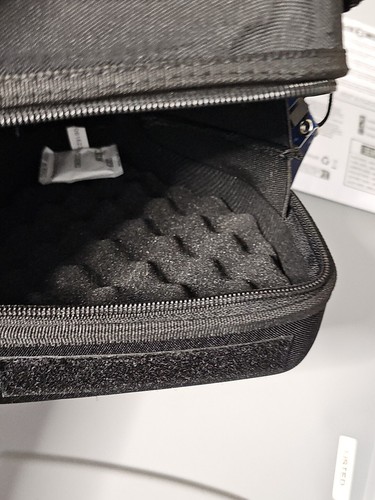 USA Gear DSLR Hard Shell Camera Case w/ Accessory Storage & Padded Interior - Picture 9 of 23