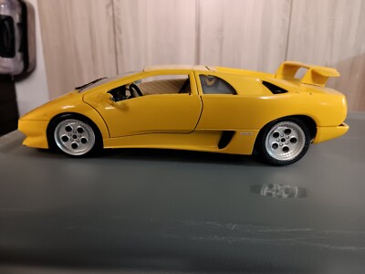Lamborghini Diablo Burago Modellauto 1:18