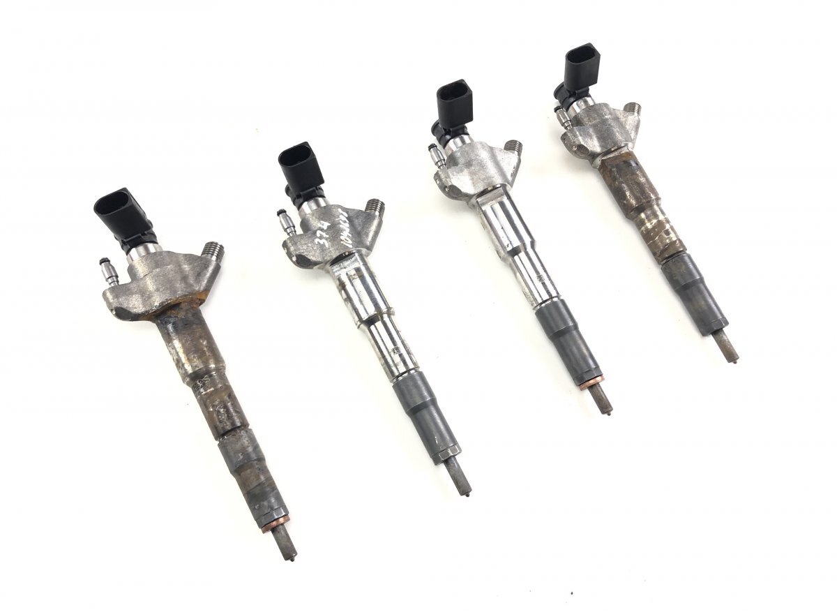 NISSAN NAVARA III / NP300 (D23) VA2350791 Fuel Injector 166090273R 