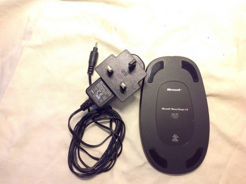 Microsoft 1064 V1.0 Charger Mouse 8000 laser Wireless+Power adapter 100-240V-M16 - Picture 4 of 4