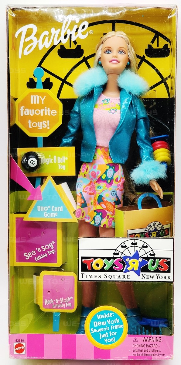 Toys R Us in Times Square New York Barbie Doll 2001 Mattel No 