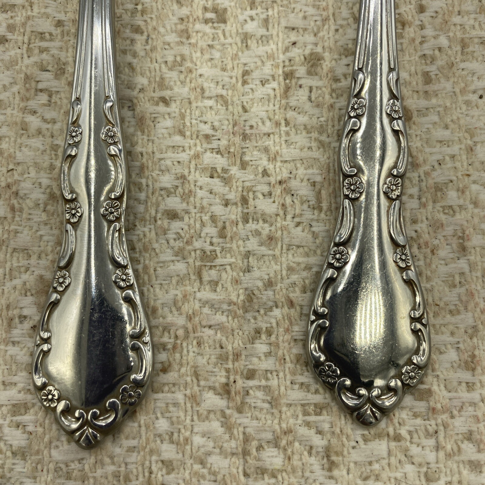 2-Piece Oneida Distinction Deluxe Stainless Salad Server Spoon & Fork 8.5”