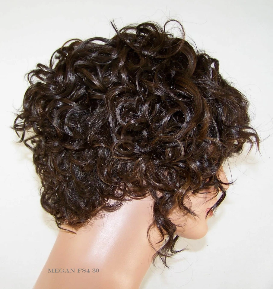 Peluca frontal de encaje profundo corta espiral rizada en ángulo cuña de cabello de bebé mezcla marrón 4,30 megas Foto 4 de 4