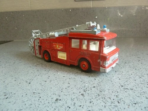 Vintage Dinky Toys No. 266 ERF Fire Tender Fire Engine