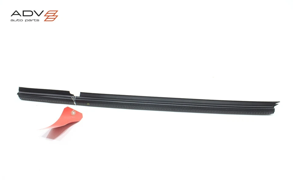 Chevrolet Tahoe 2015-2020 puerta trasera izquierda ventana interior resistente sello OEM Foto 2 de 4