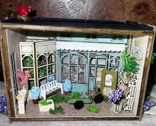Tiny Dollhouse Roombox Street Scene