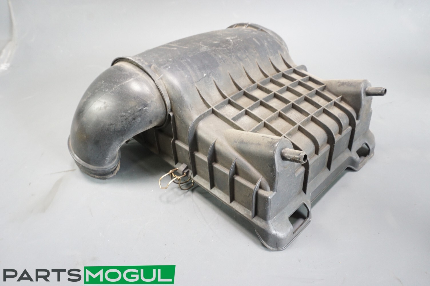 04-08 Maserati Quattroporte M139 Air Intake Cleaner Filter Housing Box OEM