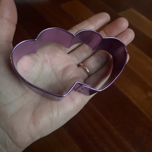 Metal Cookie Cutter Lot of 4 Hearts X O Love Hugs Kisses Valentine’s Day - Picture 4 of 4