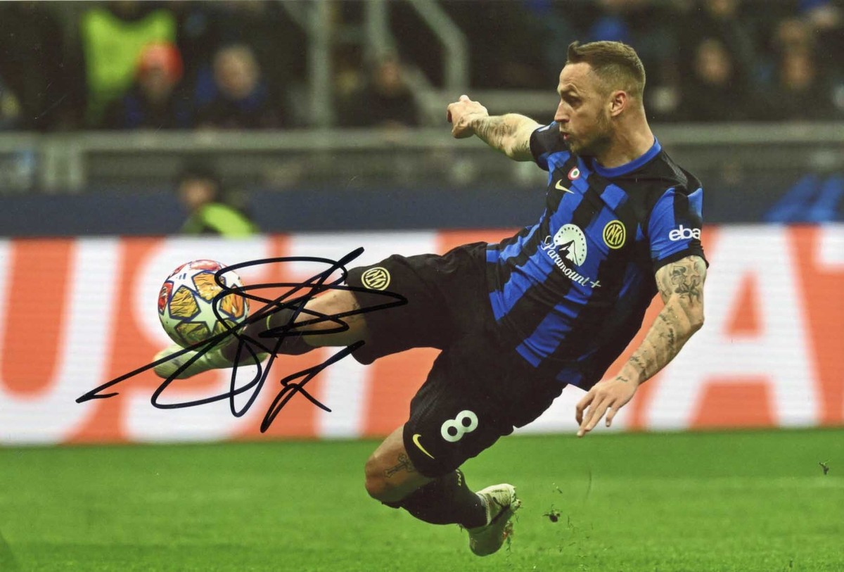 Photo Dédicacée Juary – Avellino Vs Inter – Maillot Porté, Autographe Original