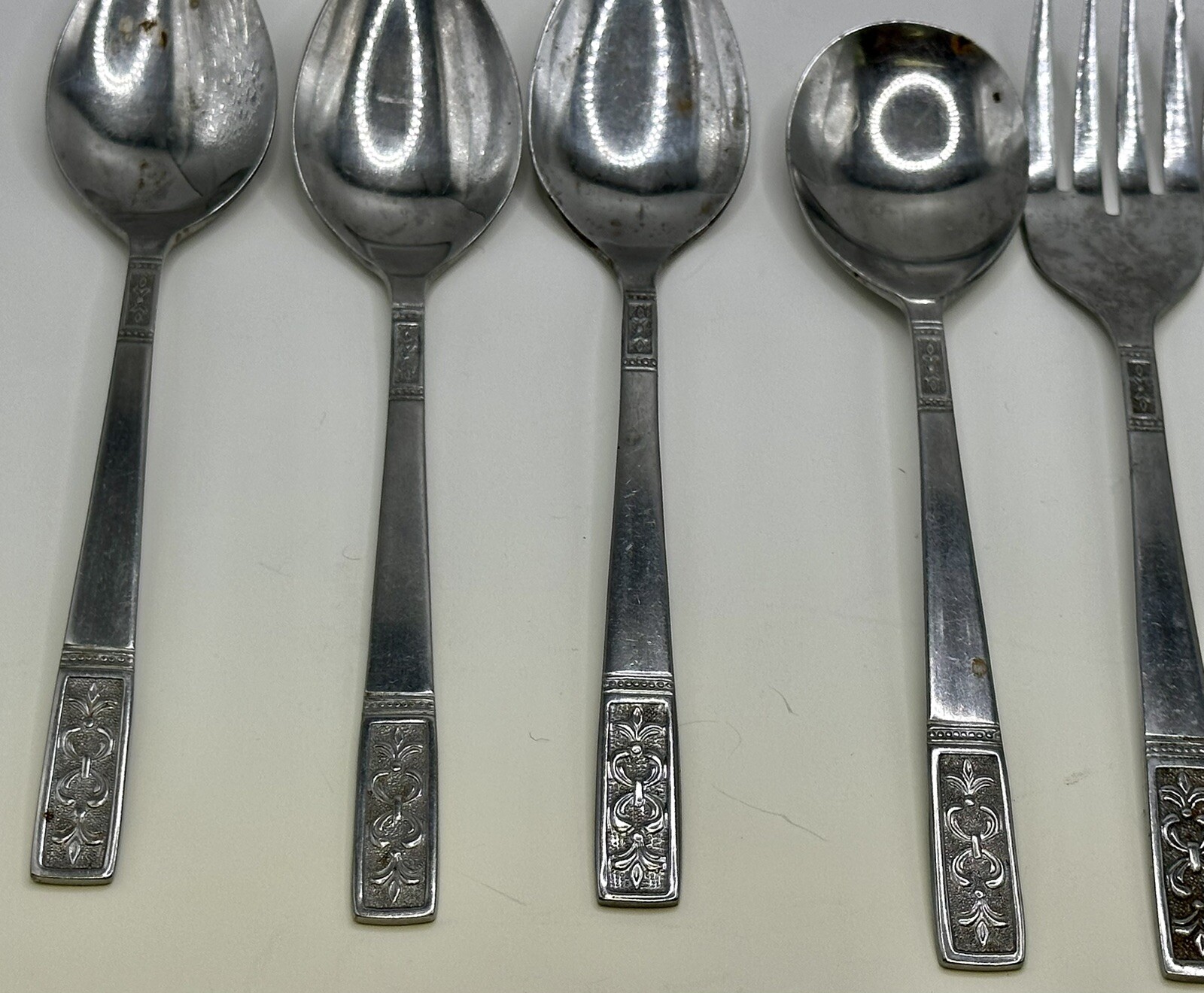 Taiwan Fleur De Lis 7 Pcs