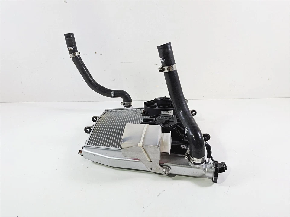 2018 Aprilia RSV4 RR 散热器风扇水库软管套装 - 无泄漏 B045753 — 第 3/4 张图片