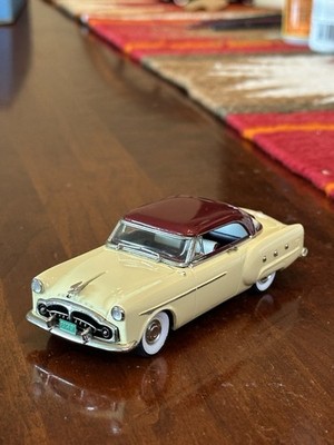 MADISON MODELS 1/43 DIECAST (Nr 10)1951 PACKARD 250 MAYFAIR HT+Custom Ornament!!