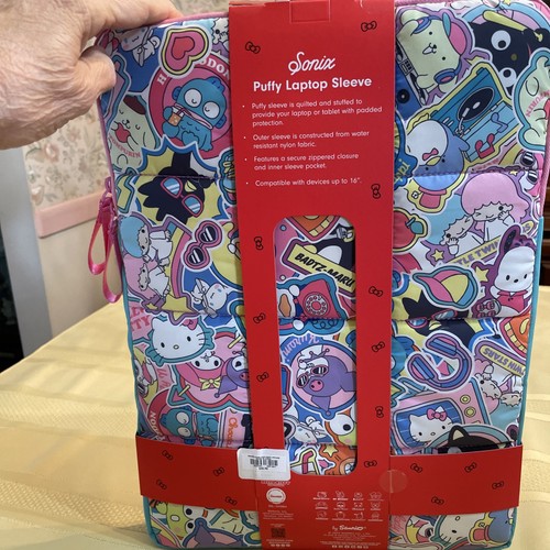 Hello Kitty and Friend Puffy Laptop Sleeve Sanrio Quilted Padded Zipper NWT 2024 - Picture 3 of 4