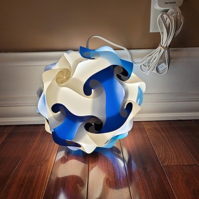 Bzwoyk 30 Pc IQ Puzzle Jigsaw Hanging Light Lamp Blue & White OR Black & White 
