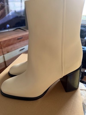 Vince Luca Bootie in Flax Leather Size 8