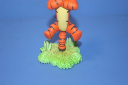 Disney Winnie the Pooh Pyonpyon Tigger Swaying Friends Figure F-Toys 2006 - Picture 7 of 8