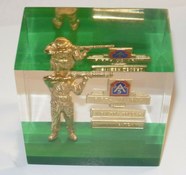 VTG 1961 FIFTH US ARMY INFANTRY TROPHY WINNING TEAM AWARD MEDAL SEALED 