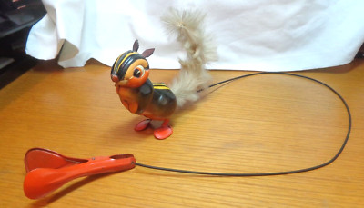 VINTAGE LINEMAR JUMPING HOPPING SQUIRREL TIN TOY EXC SHAPE WORKS W/HANDLE
