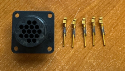AMP 206036-1 9-Position Rectangular Connector Plug w/ Contacts | TE Connectivity