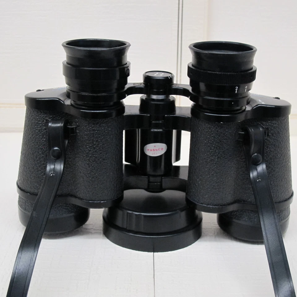 Bushnell Binoculars sport view 7x35 Wide Angle - Image 2 of 4
