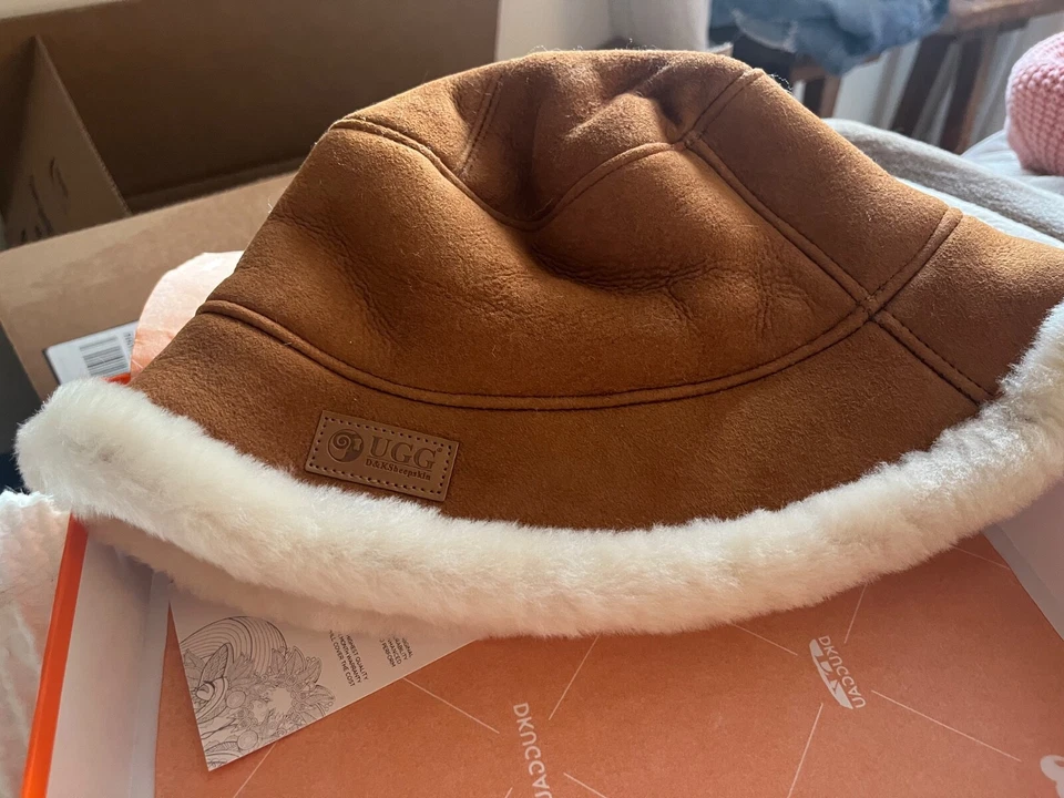 UGG DKSheepskin DS101 Bucket Hat Chestnut - Image 3 of 4