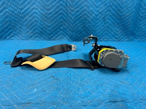 Cinturón de seguridad trasero Lexus RC350 RC200t retractor lado del conductor negro 2015-2024 OEM - Imagen 2 de 8