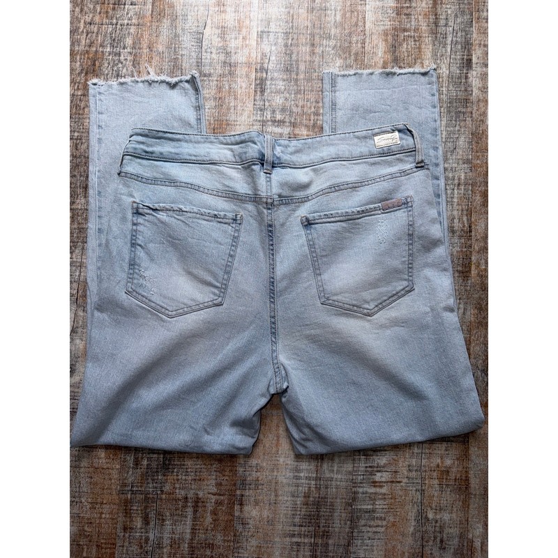 Silver Jeans Light Wash High Rise Distressed Denim Frayed Hem Size 16 Casual